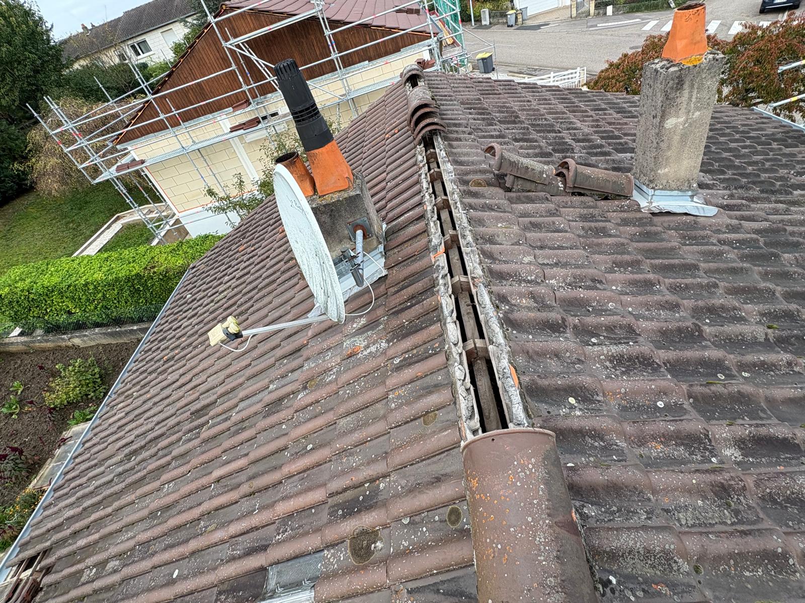 Réparation de fuite de toiture dans le quartier Sablon à Metz, vue sur les combles
